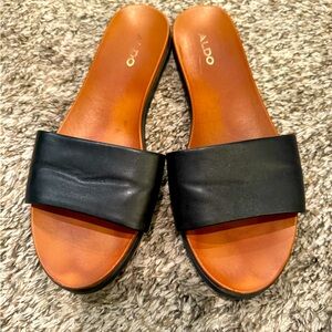Aldo women’s slip on slides, size 38.5 (US 7.5)